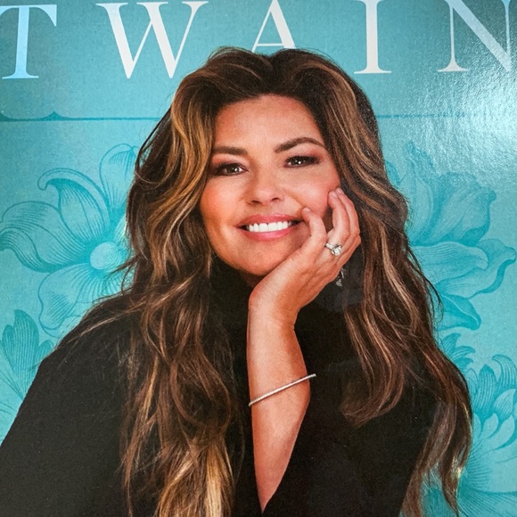 Country Legend Shania Twain Magazine - Picture 10 of 16